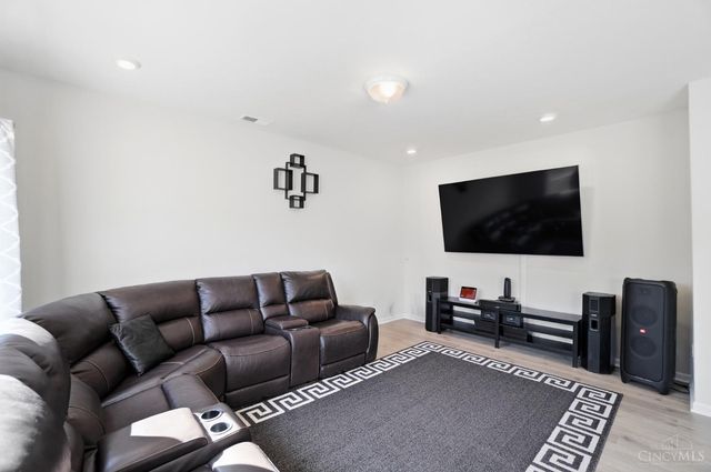 1716 Parkfield Way, Goshen Twp, OH 45122