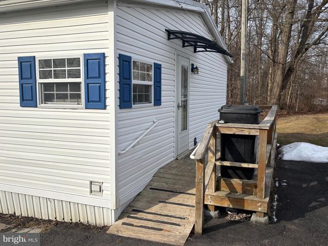 204 W WICONISCO AVE, Tower City, PA 17980