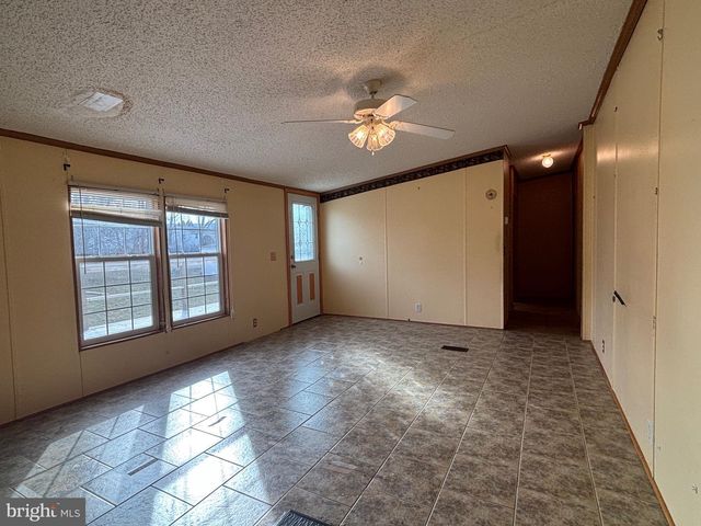 204 W WICONISCO AVE, Tower City, PA 17980