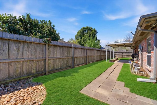 10622 Sagevale Lane, Houston, TX 77089