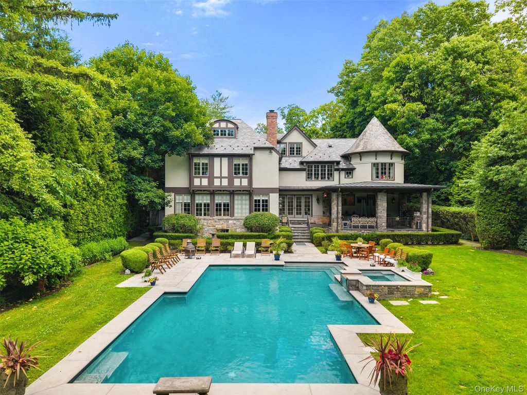 10 Broadmoor Road, Scarsdale, NY 10583 — photo 4