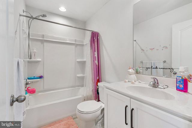 142 COMPOUND CIR, Martinsburg, WV 25403