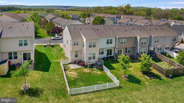142 COMPOUND CIR, Martinsburg, WV 25403