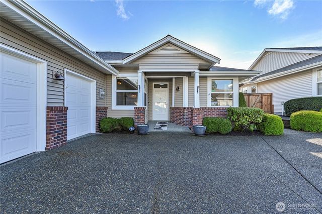 2014 38th Street Ct NW, Gig Harbor, WA 98335