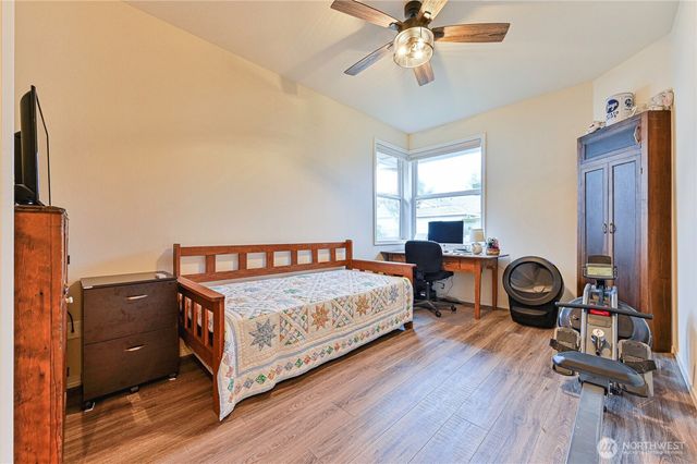 2014 38th Street Ct NW, Gig Harbor, WA 98335