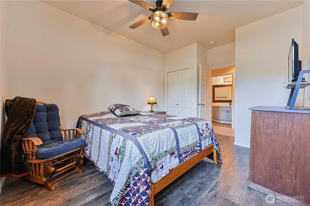 2014 38th Street Ct NW, Gig Harbor, WA 98335