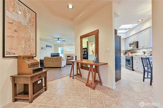 2014 38th Street Ct NW, Gig Harbor, WA 98335