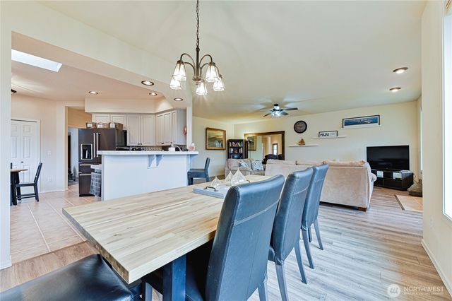 2014 38th Street Ct NW, Gig Harbor, WA 98335