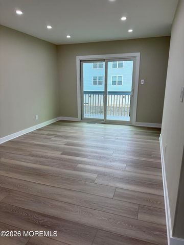 4 Beachway Avenue 9, Keansburg, NJ 07734