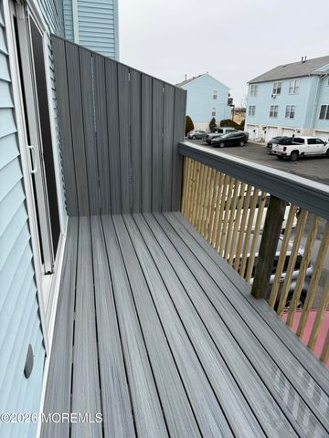 4 Beachway Avenue 9, Keansburg, NJ 07734