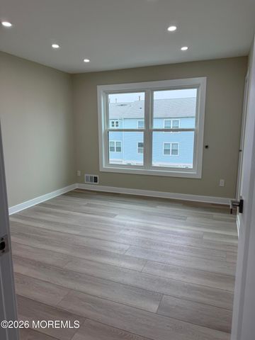 4 Beachway Avenue 9, Keansburg, NJ 07734