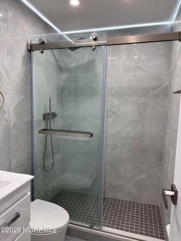 4 Beachway Avenue 9, Keansburg, NJ 07734