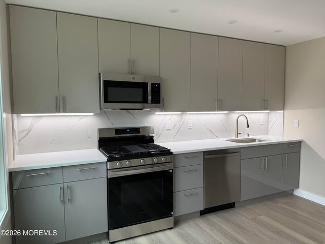 4 Beachway Avenue 9, Keansburg, NJ 07734