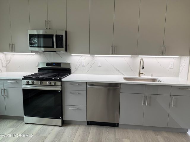 4 Beachway Avenue 9, Keansburg, NJ 07734