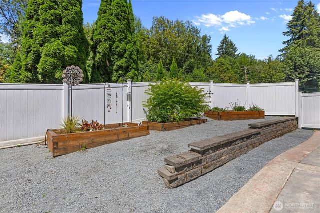 18223 Yew Way, Snohomish, WA 98296