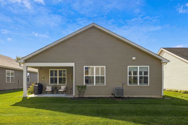 6 Eineke Court, Algonquin, IL 60102