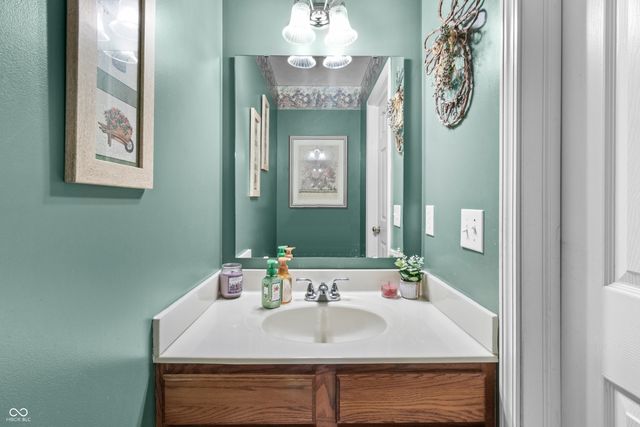 6618 Smithfield Drive, Indianapolis, IN 46237