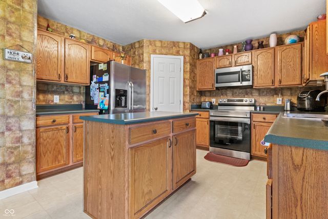 6618 Smithfield Drive, Indianapolis, IN 46237