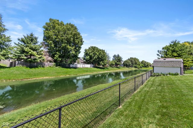 6618 Smithfield Drive, Indianapolis, IN 46237