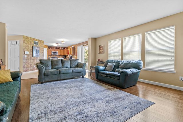 6618 Smithfield Drive, Indianapolis, IN 46237