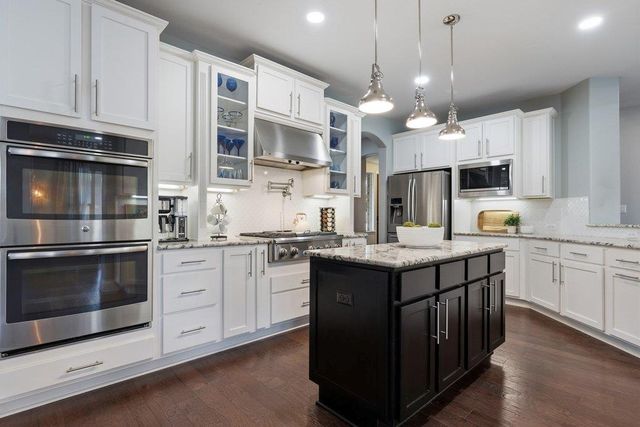 1848 Harvest Dance DR, Leander, TX 78641