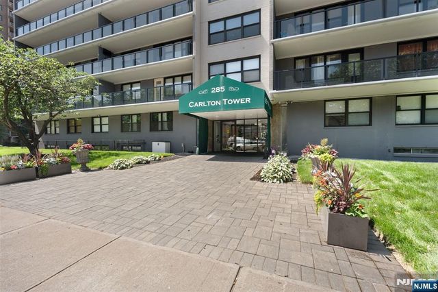 285 Aycrigg Avenue 15C, Passaic, NJ 07055