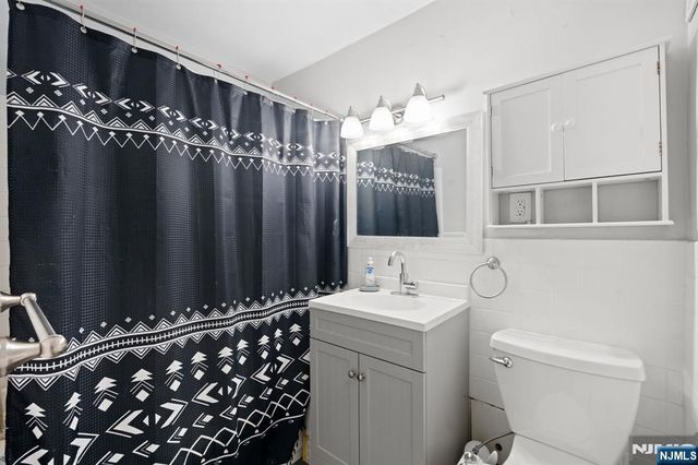 285 Aycrigg Avenue 15C, Passaic, NJ 07055