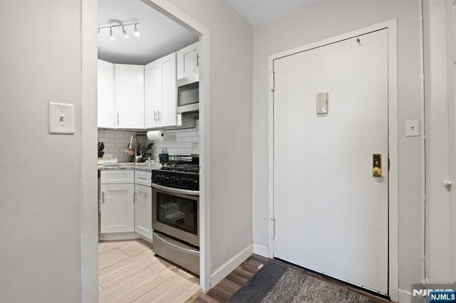 285 Aycrigg Avenue 15C, Passaic, NJ 07055