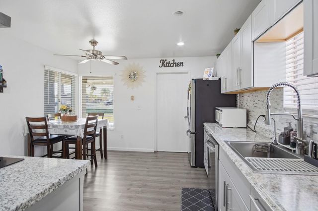 1180 Boxwood Way, Turlock, CA 95380