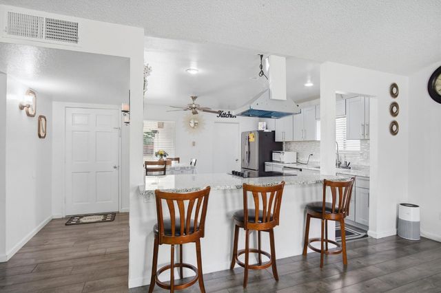 1180 Boxwood Way, Turlock, CA 95380