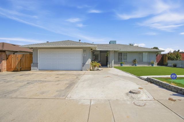 1180 Boxwood Way, Turlock, CA 95380