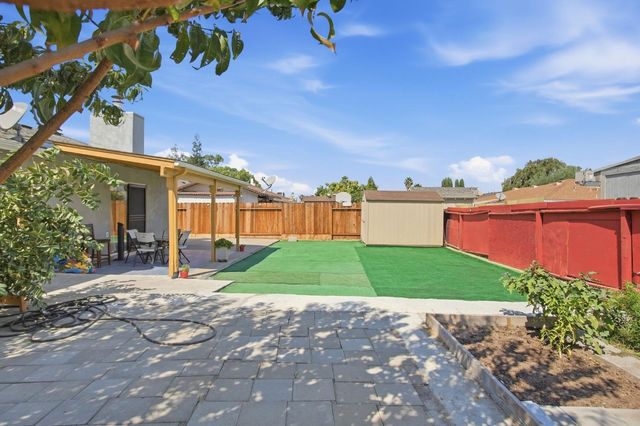 1180 Boxwood Way, Turlock, CA 95380