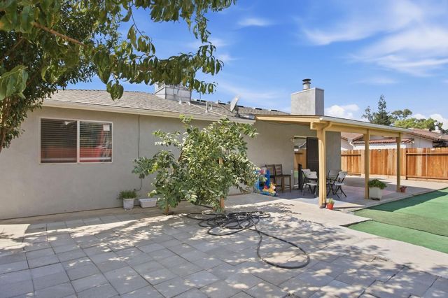 1180 Boxwood Way, Turlock, CA 95380