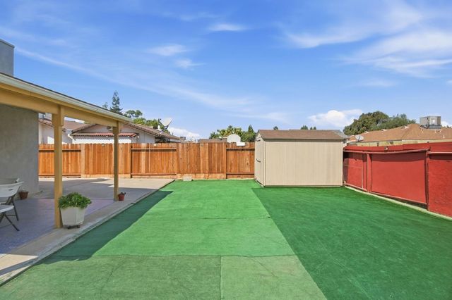 1180 Boxwood Way, Turlock, CA 95380