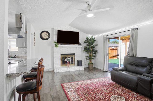 1180 Boxwood Way, Turlock, CA 95380
