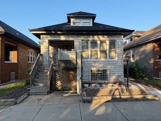 8753 S Laflin Street, Chicago, IL 60620