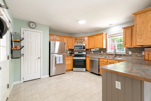 98 Gary Road, Middleton, NH 03887