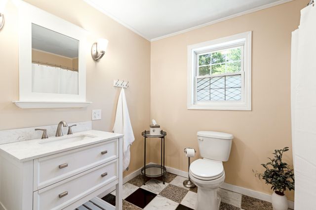 98 Gary Road, Middleton, NH 03887