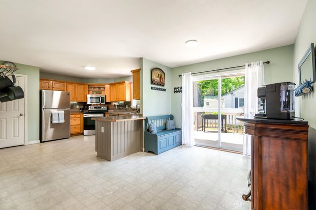 98 Gary Road, Middleton, NH 03887