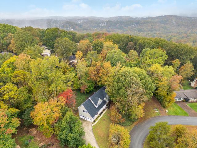 1016 Woodfern Trail, Hixson, TN 37343