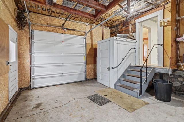 83 Magnolia Avenue, Battle Creek, MI 49017