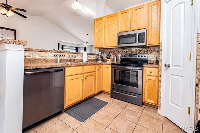 835 Memory Lane, Fenton, MO 63026