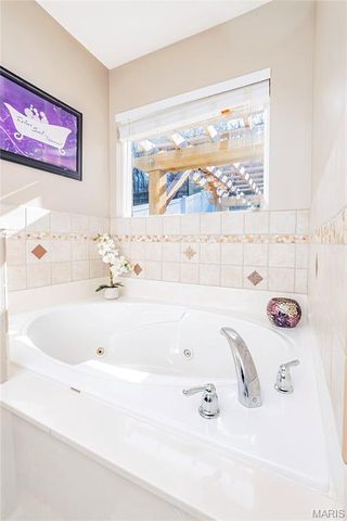 835 Memory Lane, Fenton, MO 63026