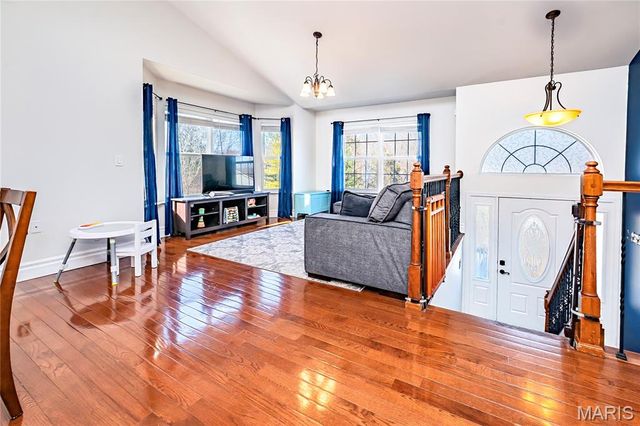 835 Memory Lane, Fenton, MO 63026