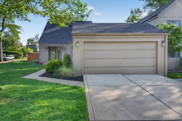 941 Woodside Village Lane, Manchester, MO 63021