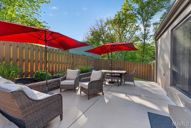 941 Woodside Village Lane, Manchester, MO 63021