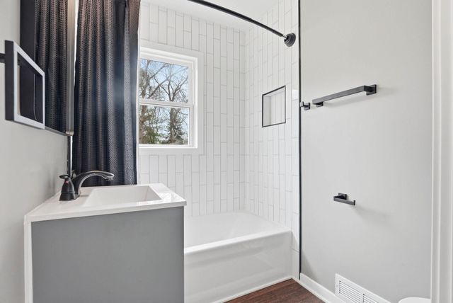 8781 Griggs Avenue, Circle Pines, MN 55014