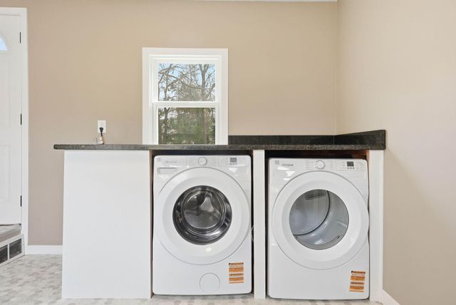 8781 Griggs Avenue, Circle Pines, MN 55014