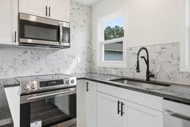 8781 Griggs Avenue, Circle Pines, MN 55014