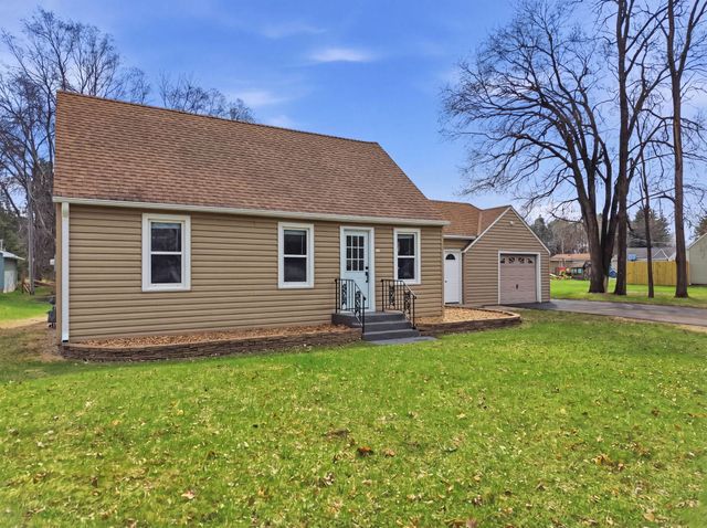 8781 Griggs Avenue, Circle Pines, MN 55014